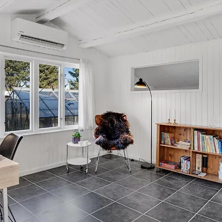 Cozy In With Wifi Holiday home