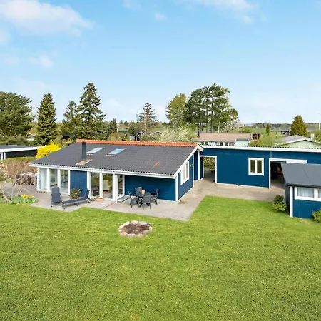 Holiday home Cozy In With Wifi *